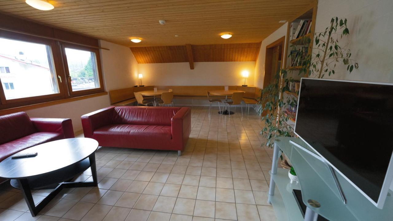 Delémont Youth Hostel Exterior foto