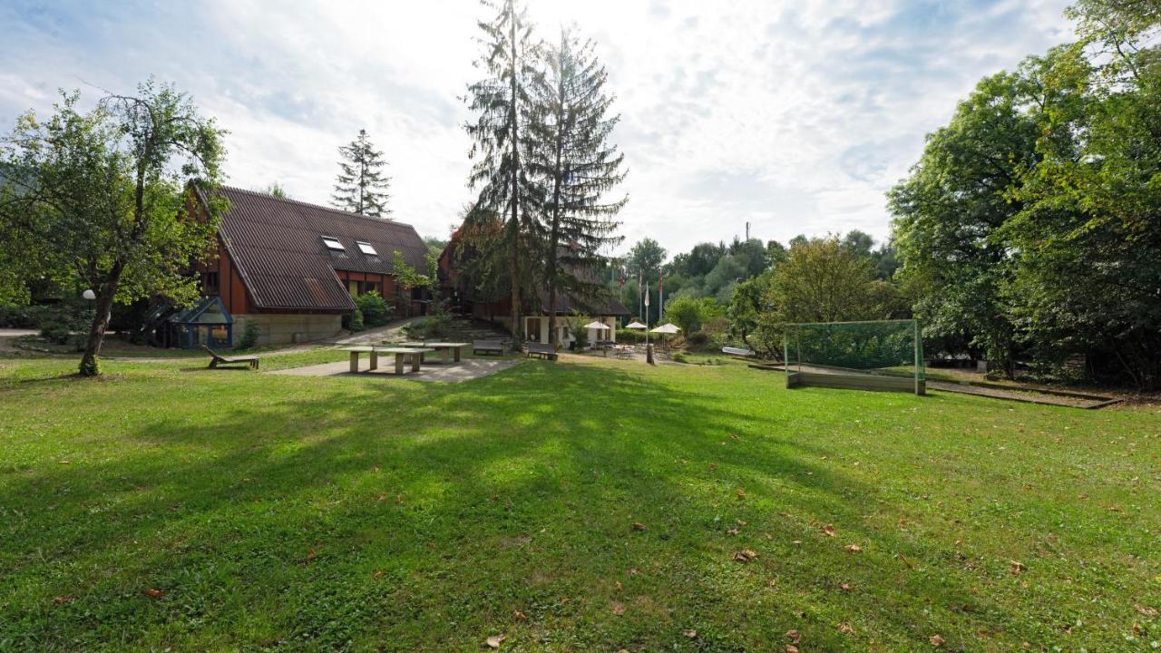 Delémont Youth Hostel Exterior foto