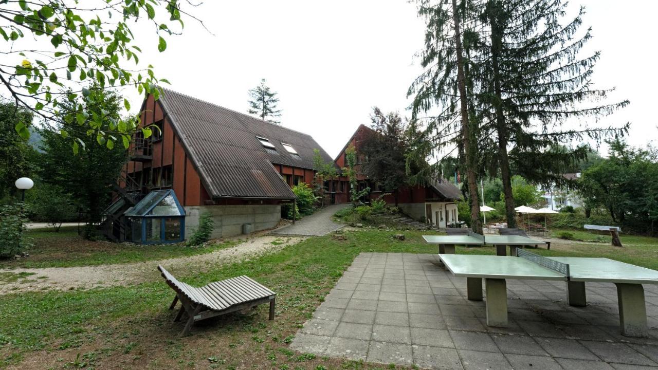 Delémont Youth Hostel Exterior foto