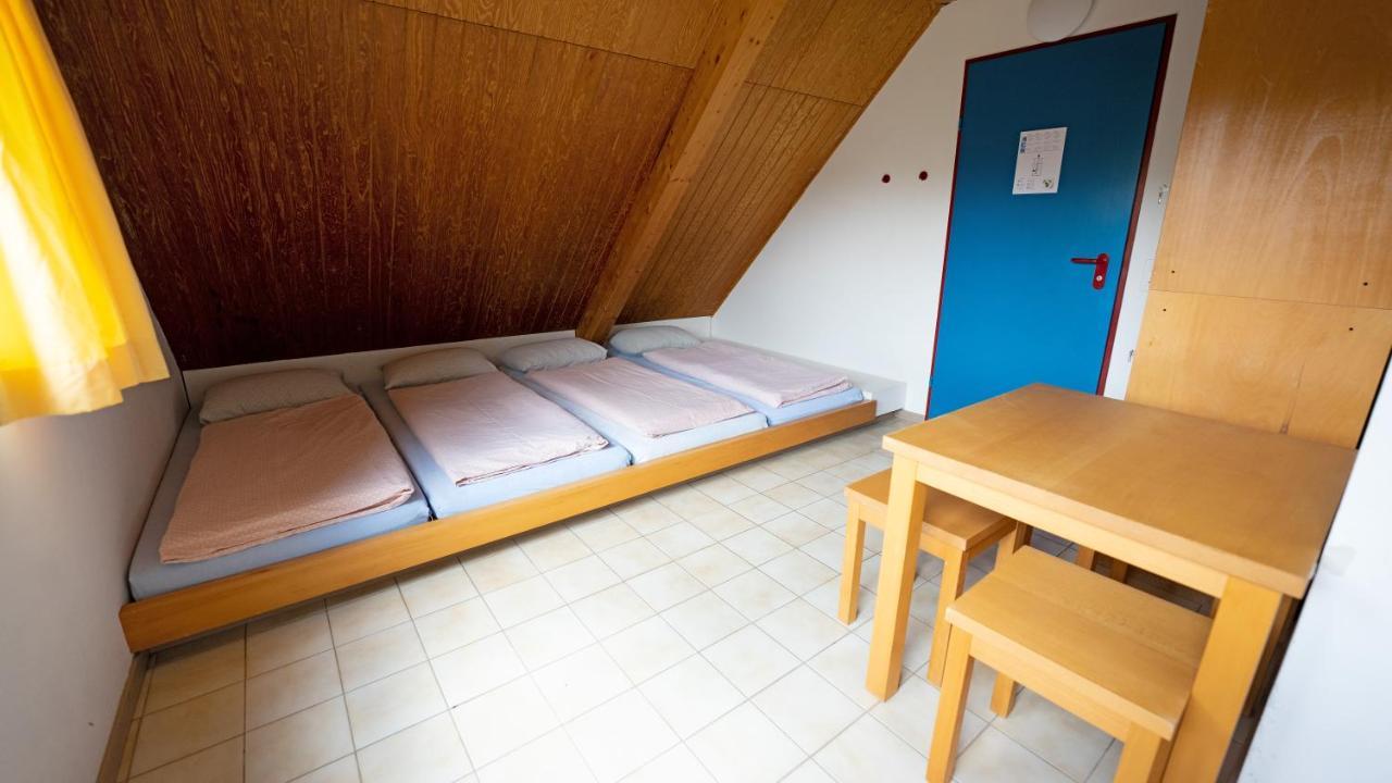 Delémont Youth Hostel Exterior foto